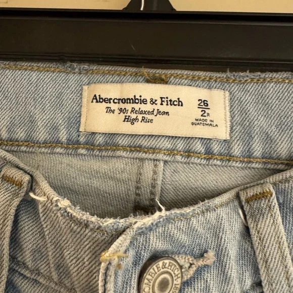 Abercrombie relaxed jeans/90’s fit size 26/2 - Picture 2 of 3
